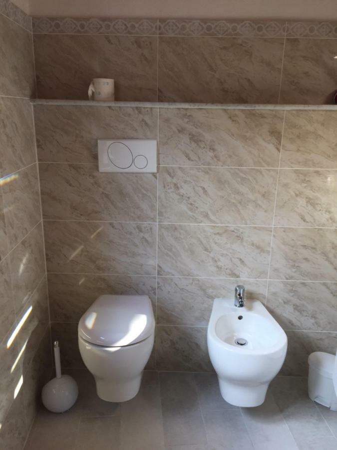 Casa Stefania Apartment Mandello del Lario Ngoại thất bức ảnh
