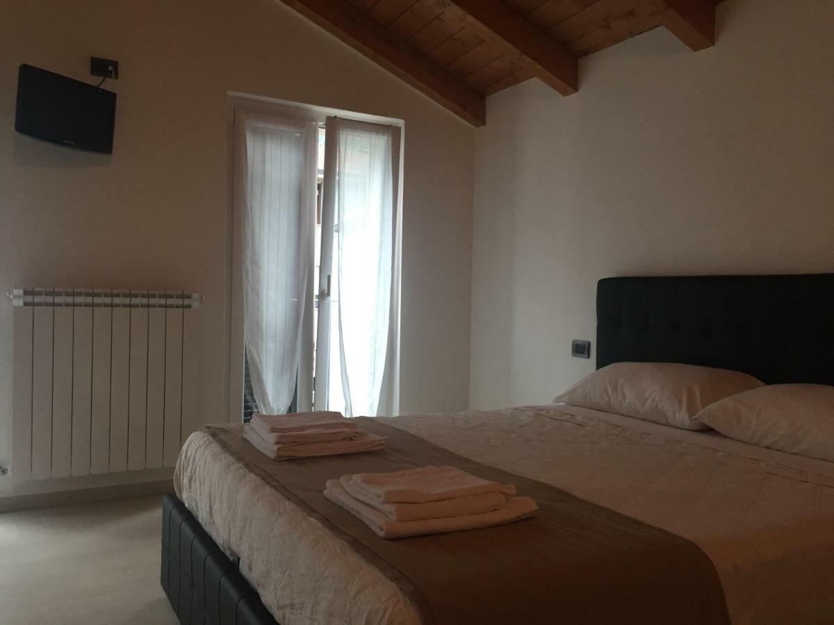 Casa Stefania Apartment Mandello del Lario Ngoại thất bức ảnh